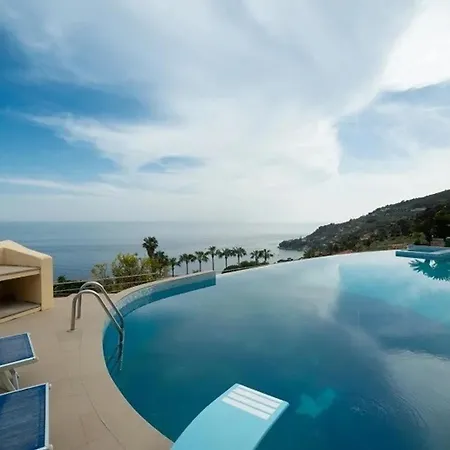 Paradise-sleeps 20-pool-sea Views-pets Ospedaletti