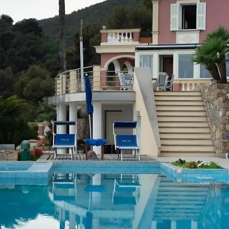 Paradise-sleeps 20-pool-sea Views-pets Villa *