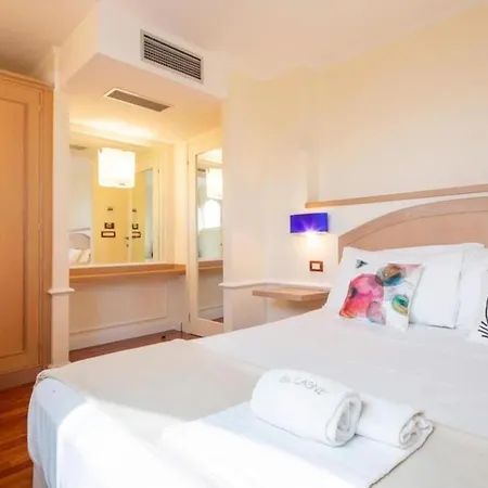 Paradise-sleeps 20-pool-sea Views-pets Villa