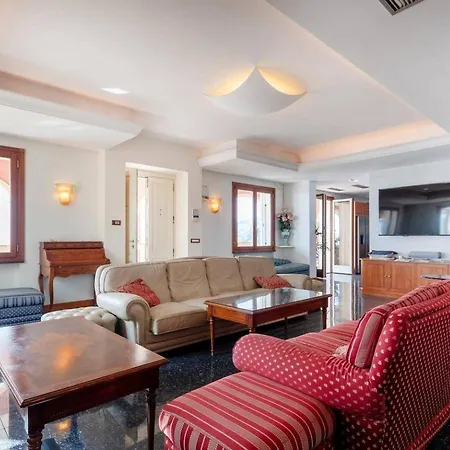 Villa Paradise-sleeps 20-pool-sea Views-pets *